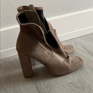 Steve Madden Velvet Brown booties